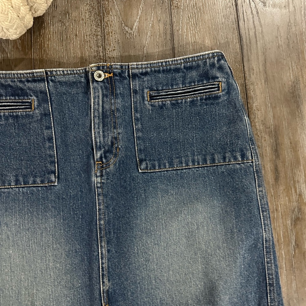 GAP Dark Blue Denim Skirt - Picture 2 of 8
